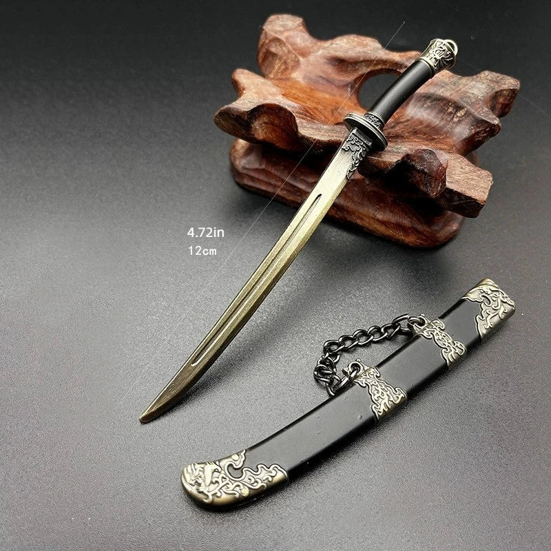 Many models of metal scabbard of famous ancient swords, keychain pendant of small unopened blade weapons