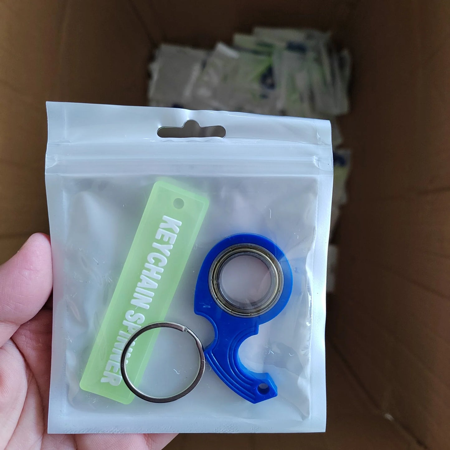 American fidget spinner, spin key chain, karambit, metallic texture, personality, trendy toys, small pendants, anti-anxiety toys