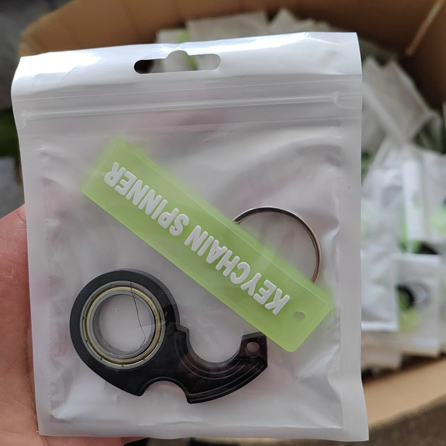 American fidget spinner, spin key chain, karambit, metallic texture, personality, trendy toys, small pendants, anti-anxiety toys
